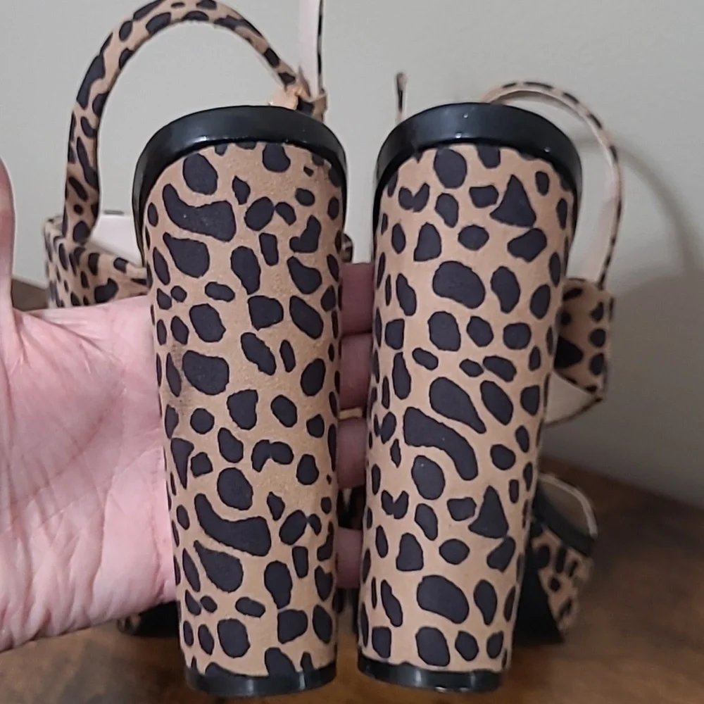 Qupid Spotted Animal Print Heeled Platform Sandals size 8